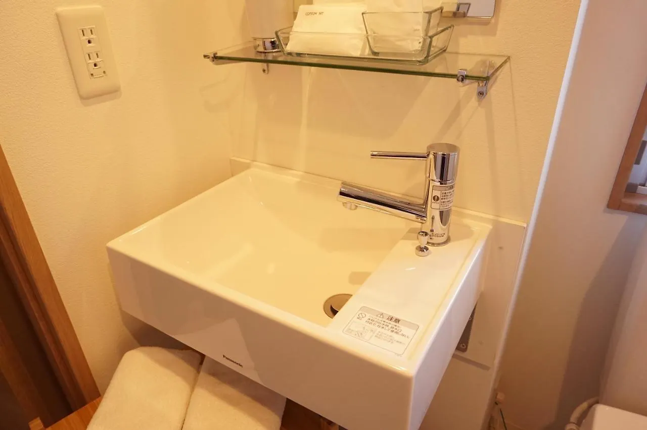 Bart Inn Kugenuma Resort 藤沢市 0*,